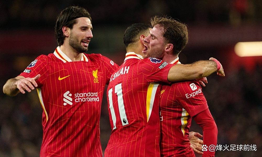 南安普顿主场击败利物浦，引发球迷疯狂欢呼