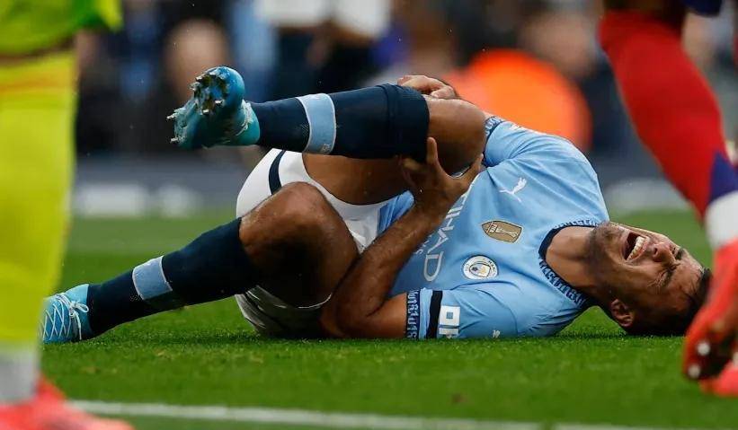 关于曼城主帅遇伤病困扰，球队状态蒙阴云的信息