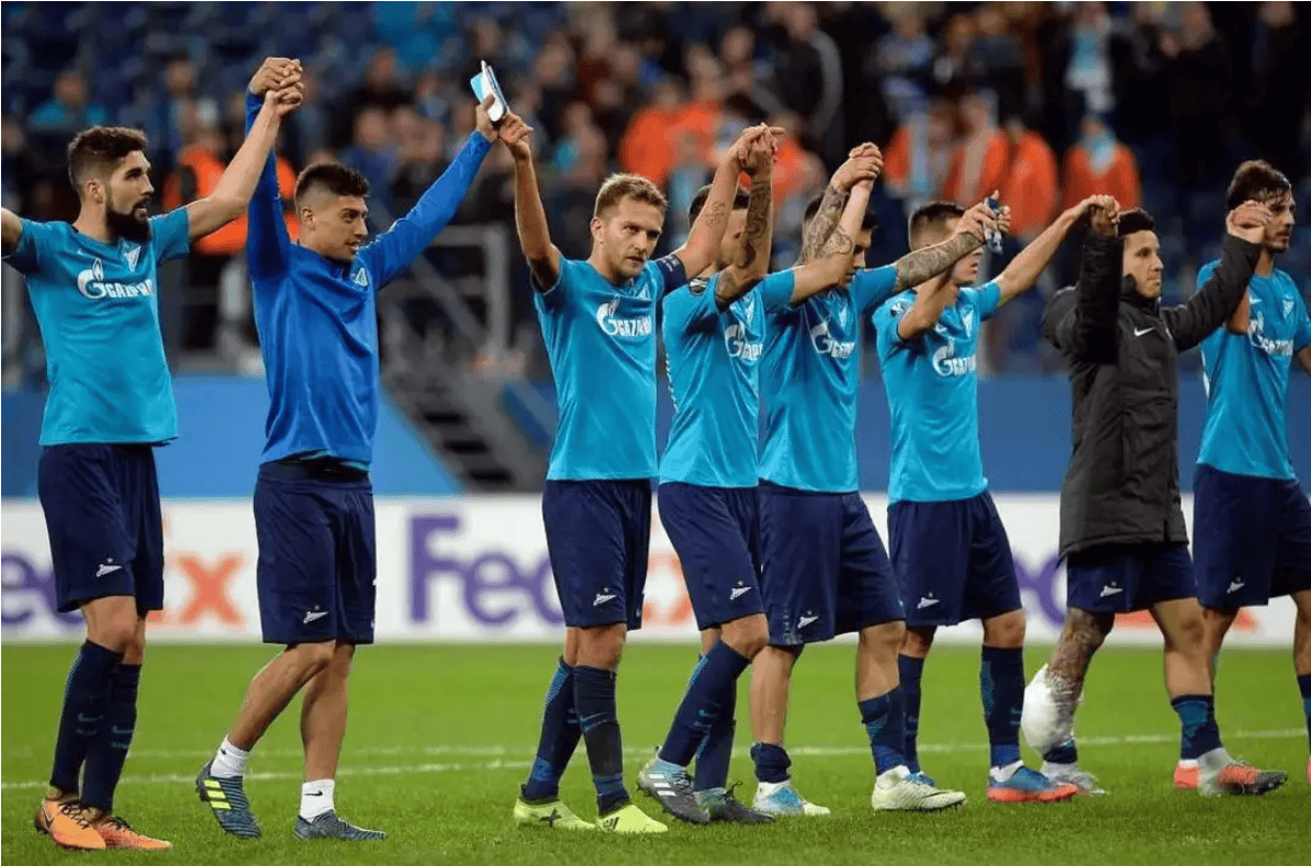 包含里尔前锋禁区内破门，帮助球队逆转比分的词条