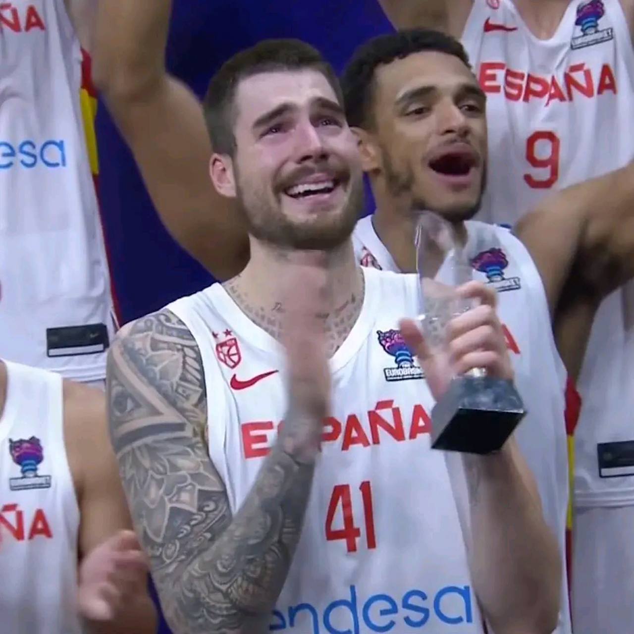 关于欧洲杯资格赛开幕式筹备工作顺利进行的信息