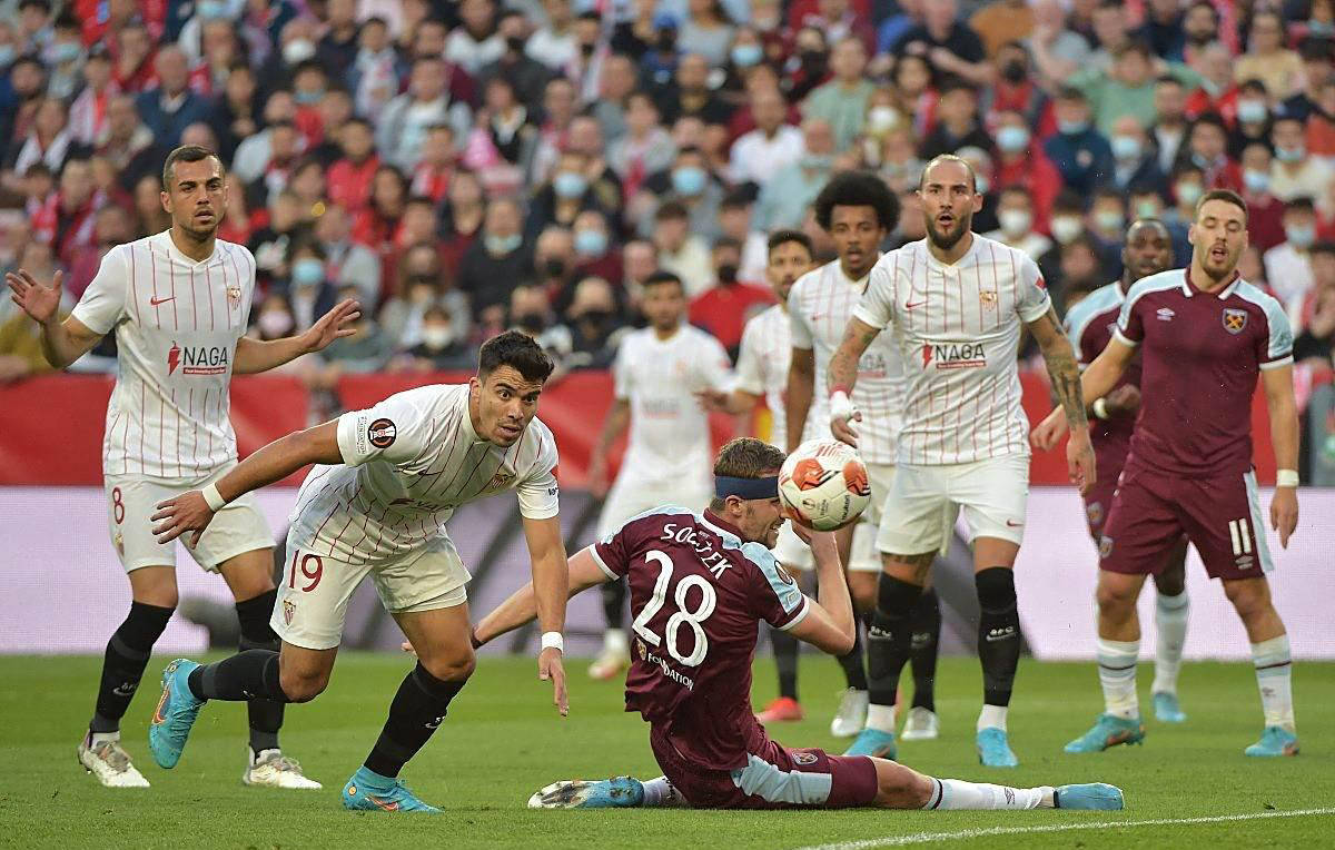 塞维利亚客场击败对手，表现抢眼