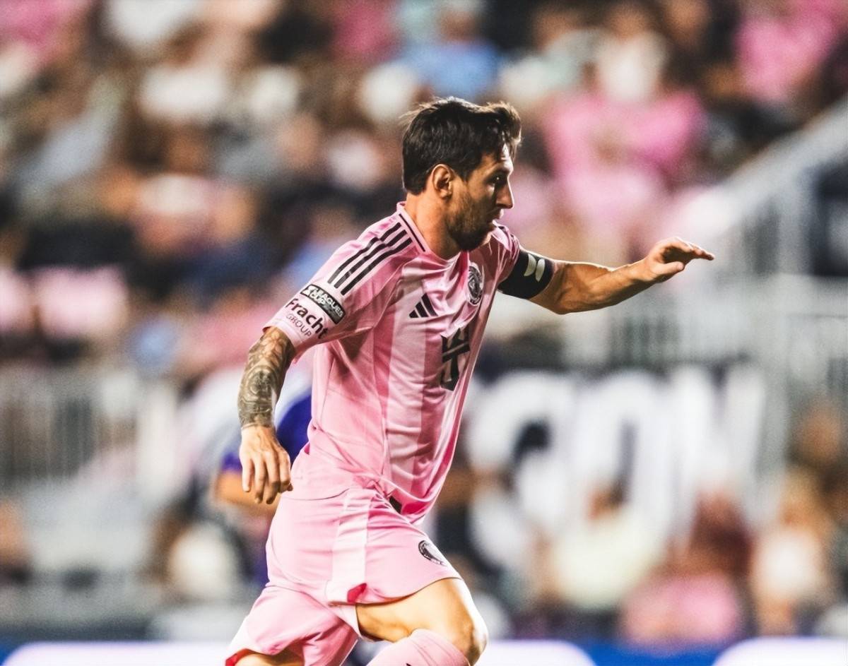 爱游戏在线-巴萨主场大胜，梅西梅开二度创新纪录的简单介绍