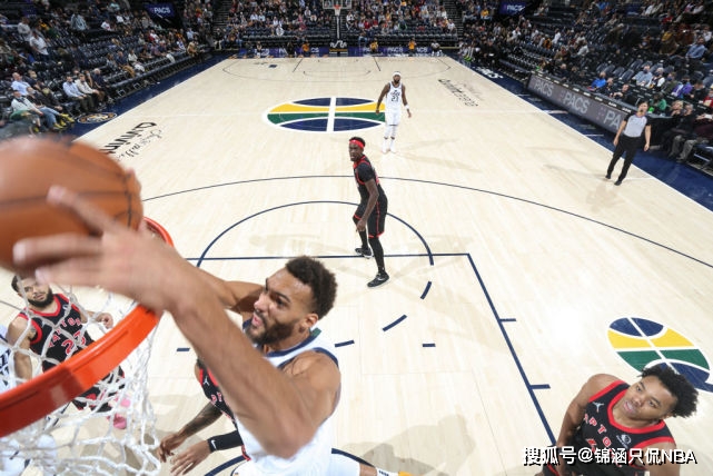 猛龙客场惜败爵士，失去榜首位置