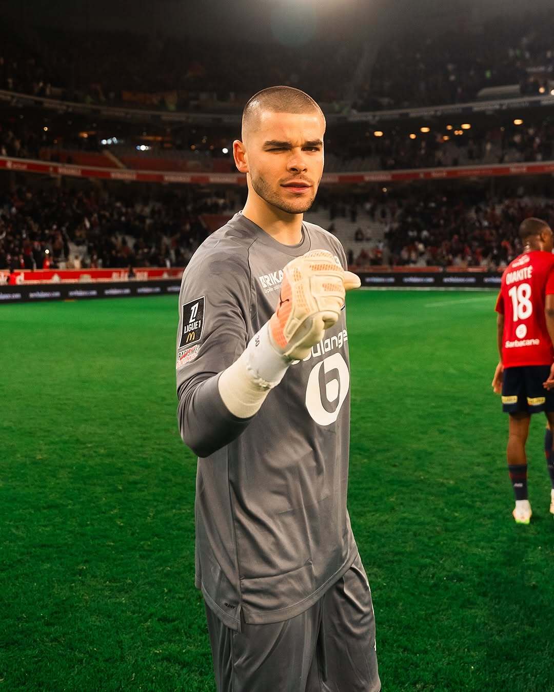 关于里尔主场大胜，领先优势扩大的信息